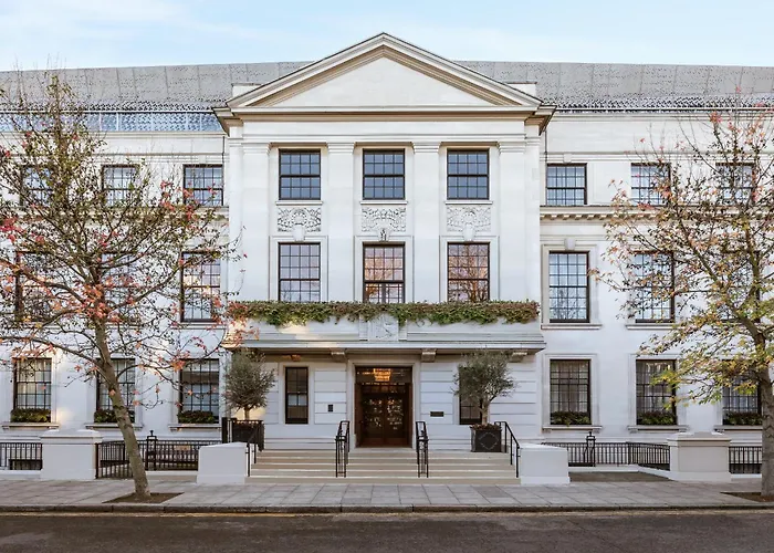 Town Hall - ShoreditchAirport Hotel